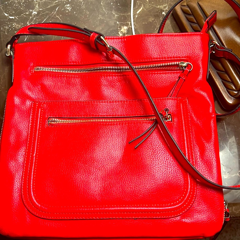 Apt 9 red colour purse good condition